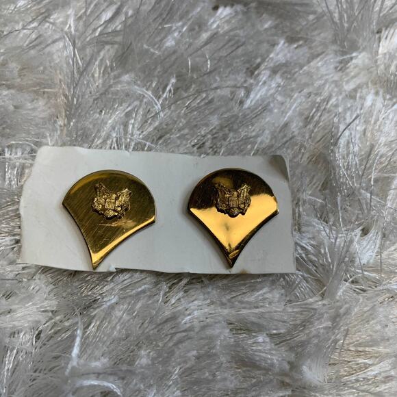IICGI Pin Garment Pin Gold Tone Like New Condition  Military Grunge Jacket - Picture 1 of 6